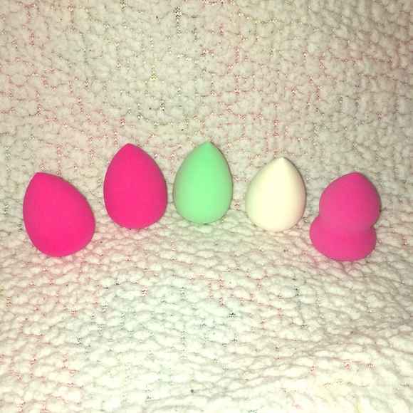 Other - NWOT‼️5 Mini Beauty Sponges